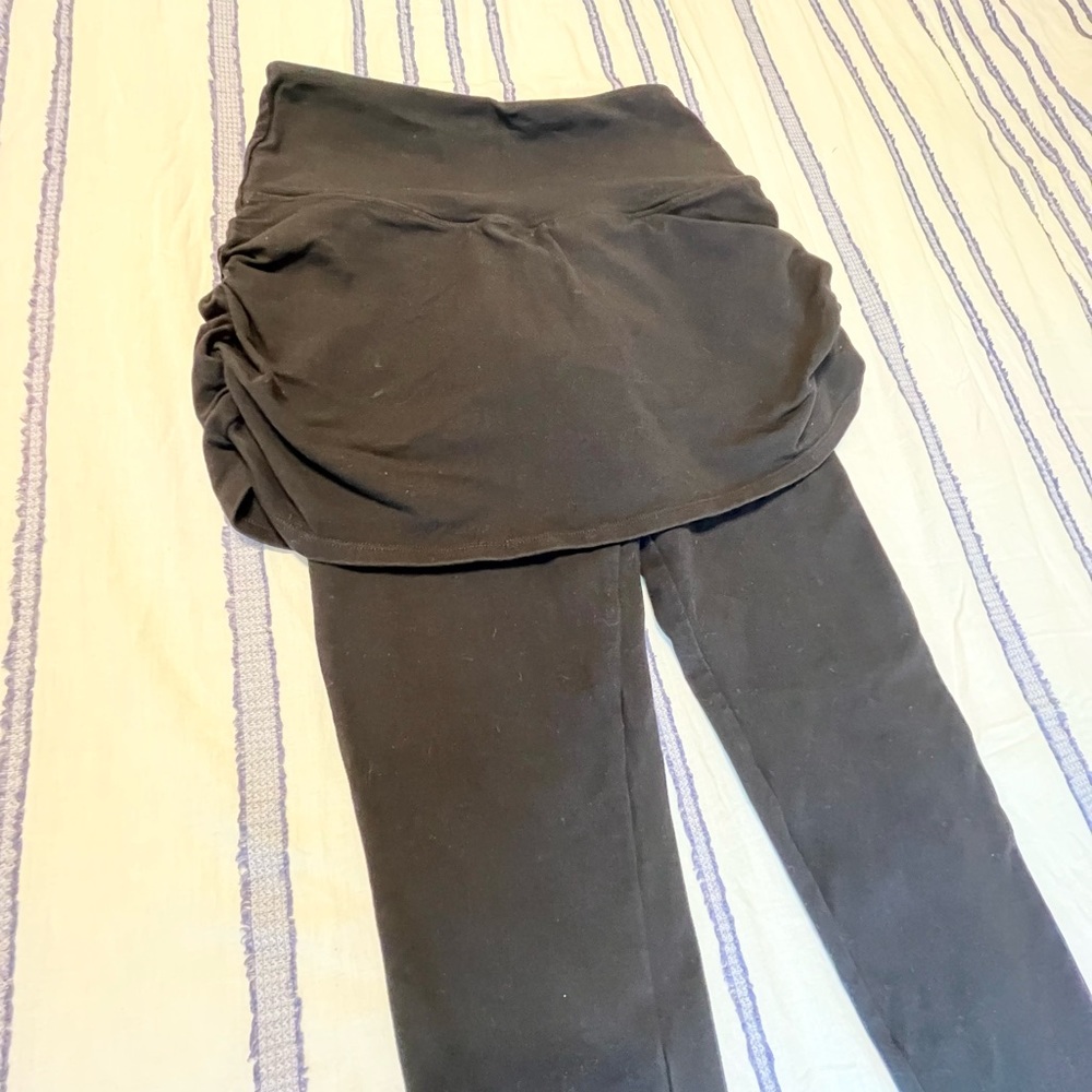 Ruby Ribbon Ruched Skirt Leggings Medium - Picture 10 of 11